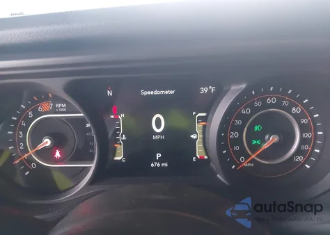 2026 Jeep Wrangler z USA, uszkodzony, nr VIN 1C4PJXDN4TW153251